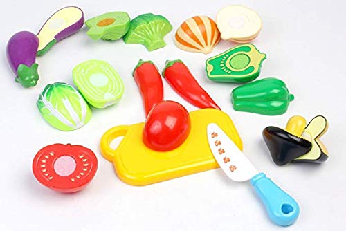 White Whale Realistic Sliceable 8 Pcs Vegetables Cutting Play Toy Set, Can Be Cut in 2 Parts, Assorted